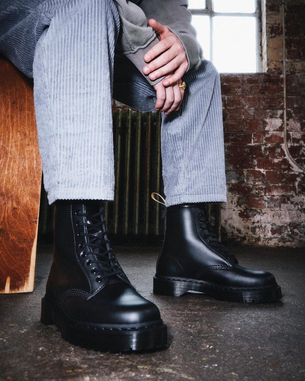 Bocanci Unisex, Dr. Martens, Vegan 27032001 - 1 | YEO