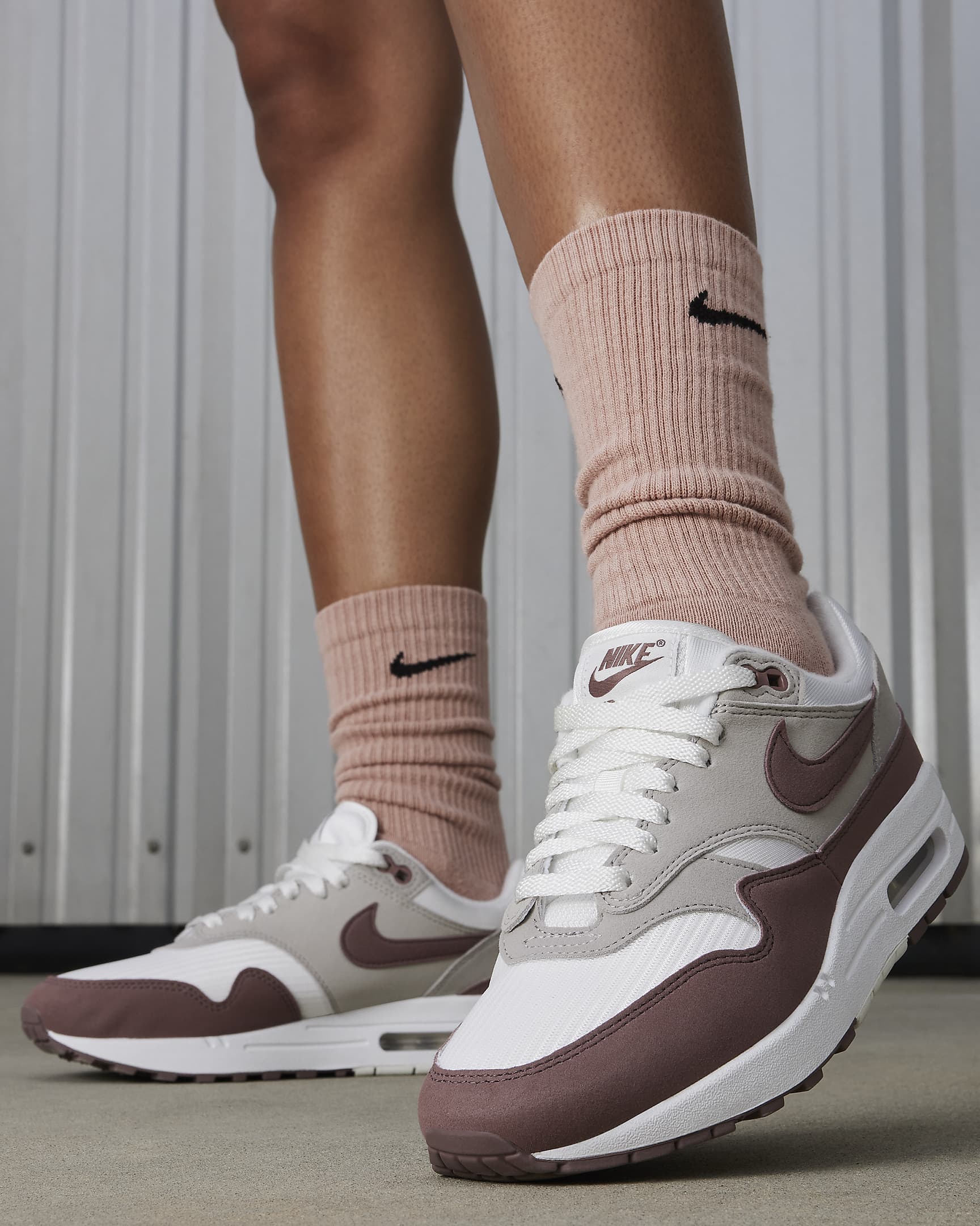 Pantofi Sport Dama, Nike, Air Max 1 DZ2628-104